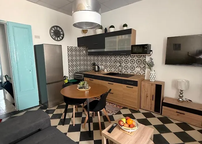 Maltese Charm Getaway *